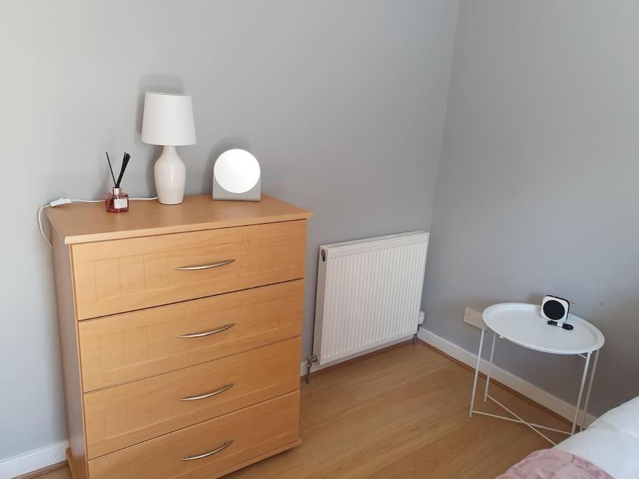 Apartamento Modern Cosy Spacious 2 Bed Flat, Parking, Tv& Wifi Aberdeen Exterior foto